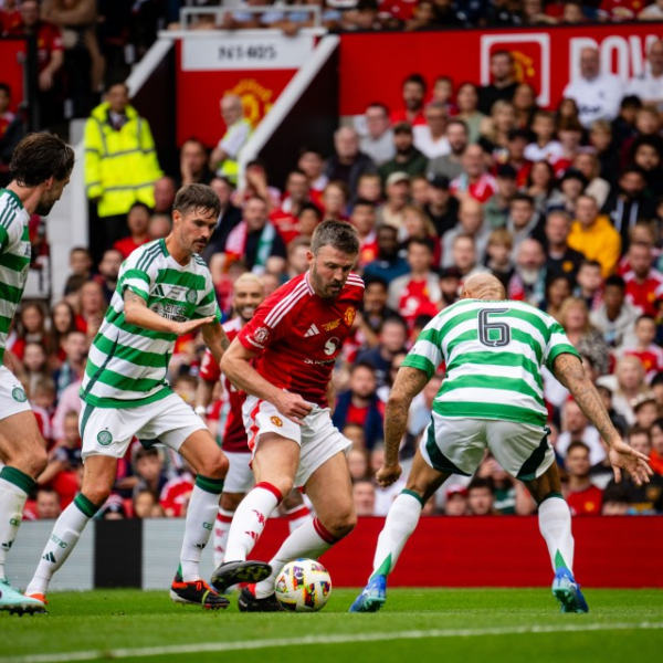 ‘One year contract, who says no?’ – Manchester United fans want club legend to replace Casemiro after Celtic game