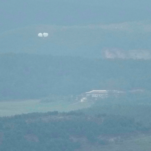 South Korea accuses the North of launching more trash balloons into its airspace